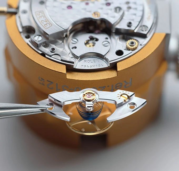 rolex-servicing-procedure-assembly-lubrication-of-the-movement