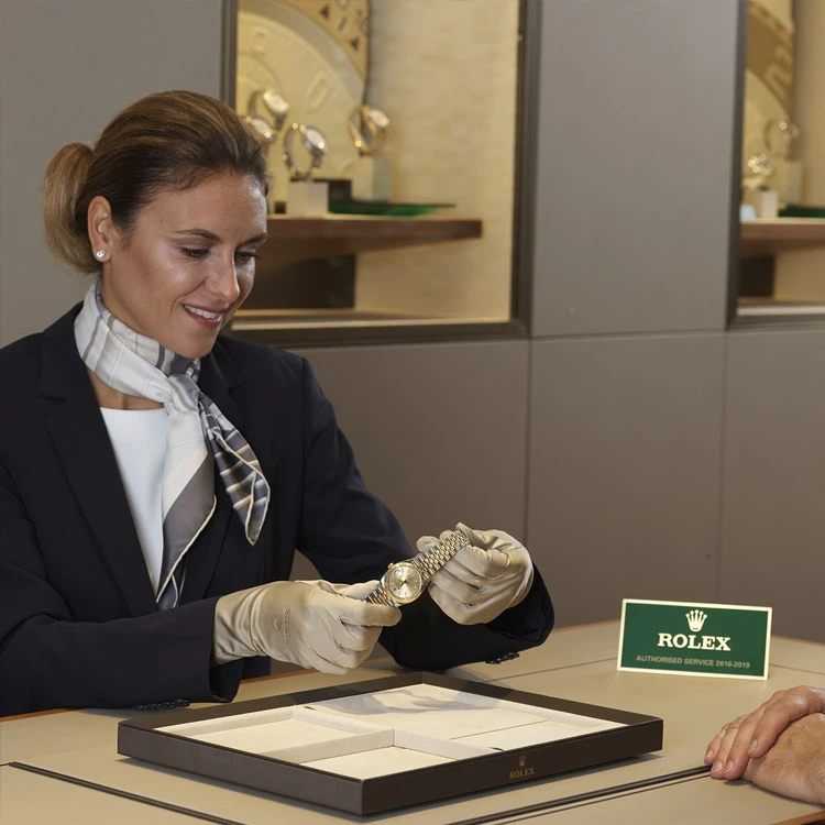 rolex-servicing-procedure-returning-the-watch